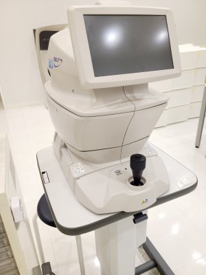 オート　ケラト　レフラクト　トノメーター